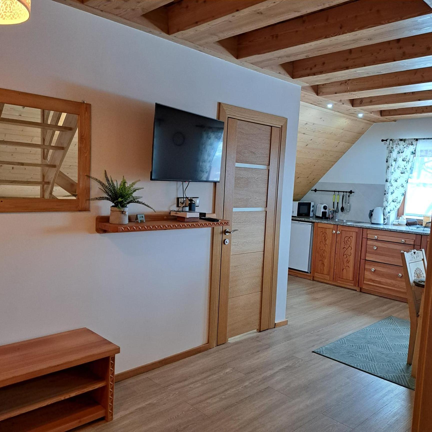 Apartamenty Ancymon Wegierska Gorka Exterior photo